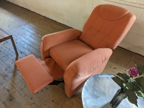 Elektronischer Relaxsessel TV Sessel BASTIAN Luxus Microfaser orange Ausstellung B�H