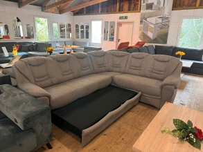 Rundecke Rundsofa Couch Sofa BENSON mit Schlaffunktion Ausstellung B�hne