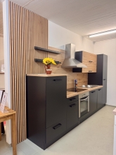 Einbauk�che K�che LAVIA MUSTER K�che Anrichte H�ngeschrank schwarz Artisan Eiche 330 cm Ausstellungsst�ck in B�hne