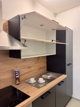 Einbauk�che K�che LAVIA MUSTER K�che Anrichte H�ngeschrank schwarz Artisan Eiche 330 cm Ausstellungsst�ck in B�hne