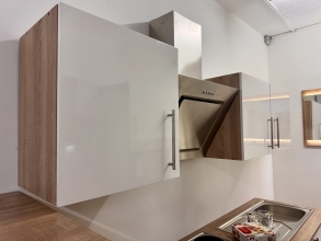 Einbauk�che K�che SANTORIN MUSTER K�che Anrichte H�ngeschrank Lack wei� Sonoma Eiche 270 cm Ausstellungsst�ck in B�hne