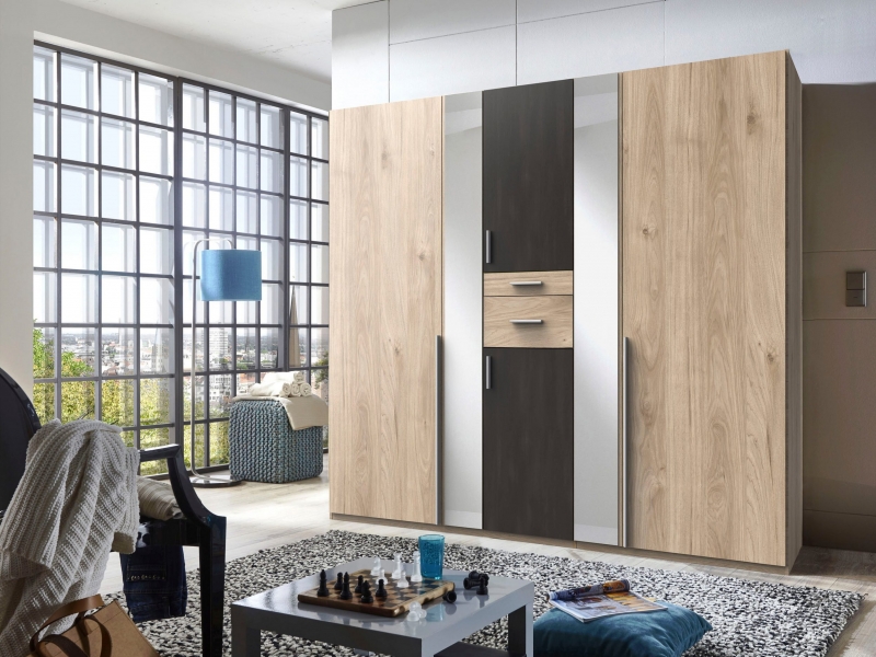 6 trg. Kleiderschrank ODESSA D26 244 in Hickory Oak Nachbildung, mittlere T�r Raw Steel mit Accessoire-Fach und Spiegel