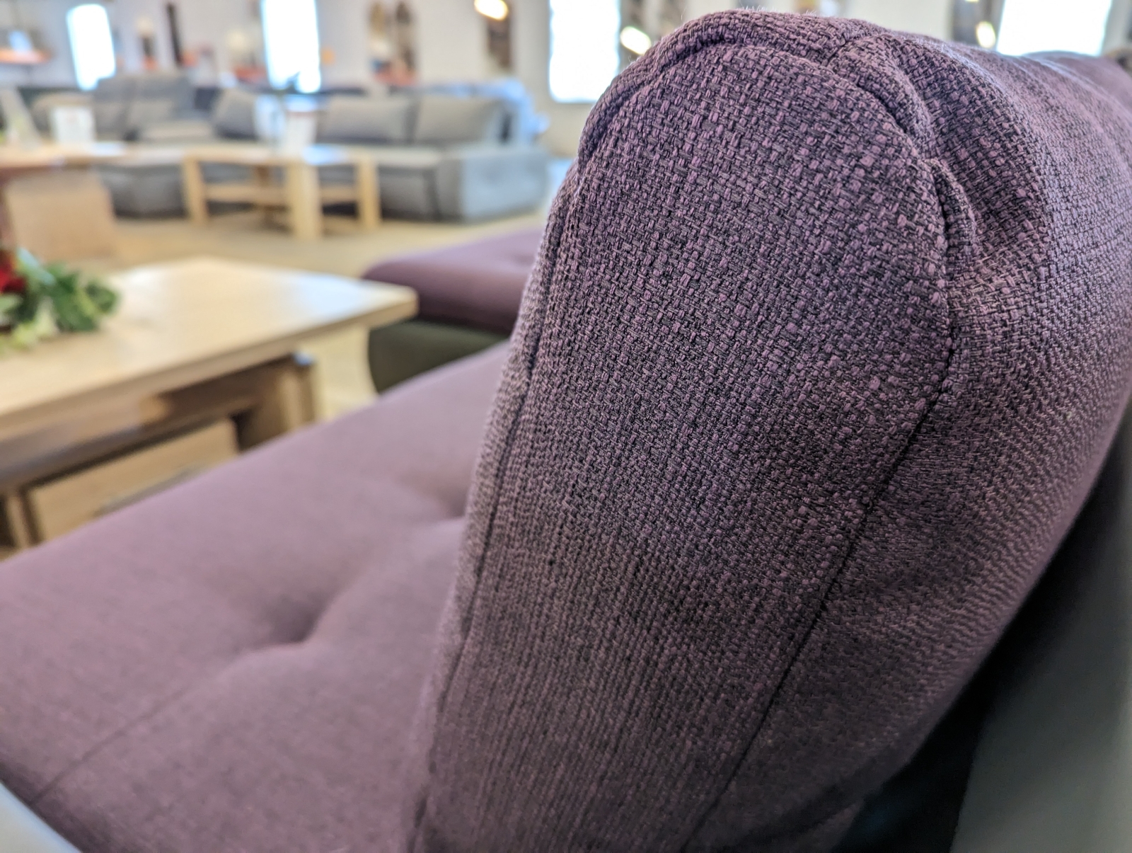 Ecksofa Polsterecke Sofa Couch INDIE Strukturstoff lila und Softlux grau Ausstellung Bhne