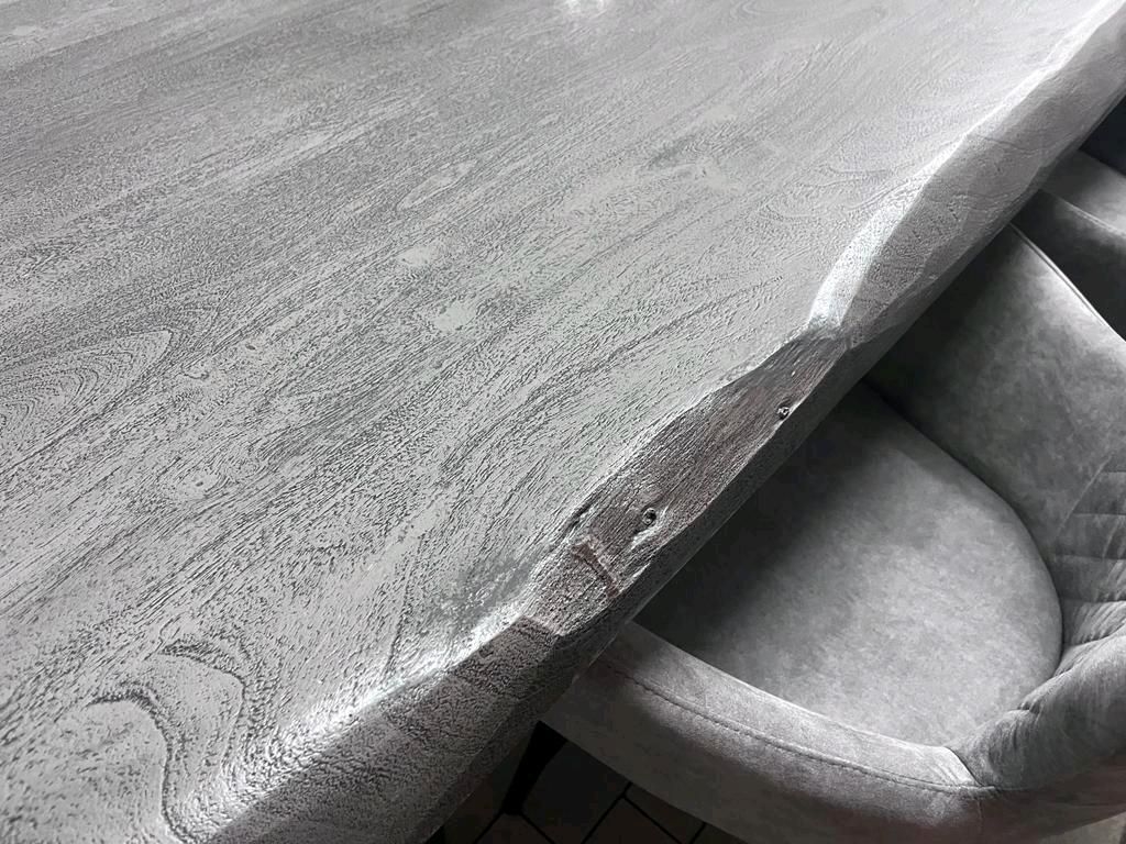 Esstisch Esszimmertisch Tisch Kchentisch CALABRIA Akazie massiv grau sandgestrahlt Ausstellung Bhne