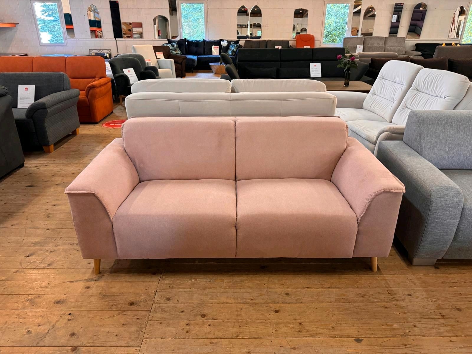 3-Sitzer 3er Sofa Couch JANEK flamingo AusstellungB�hne